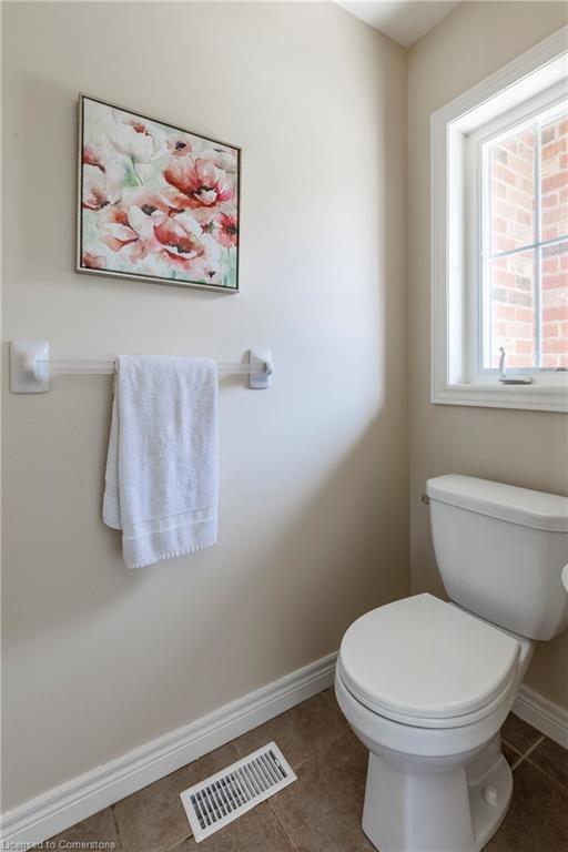 56 Marina Point Crescent Property Photo 6