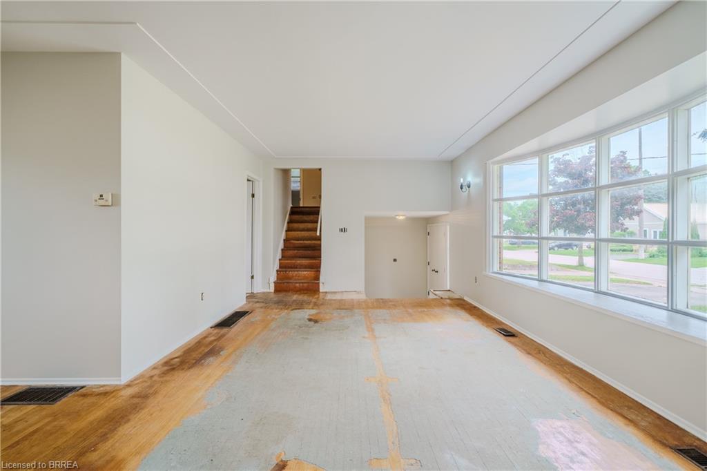 234 Grand Street Property Photo 4