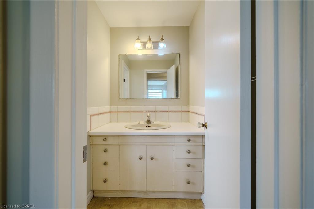234 Grand Street Property Photo 18
