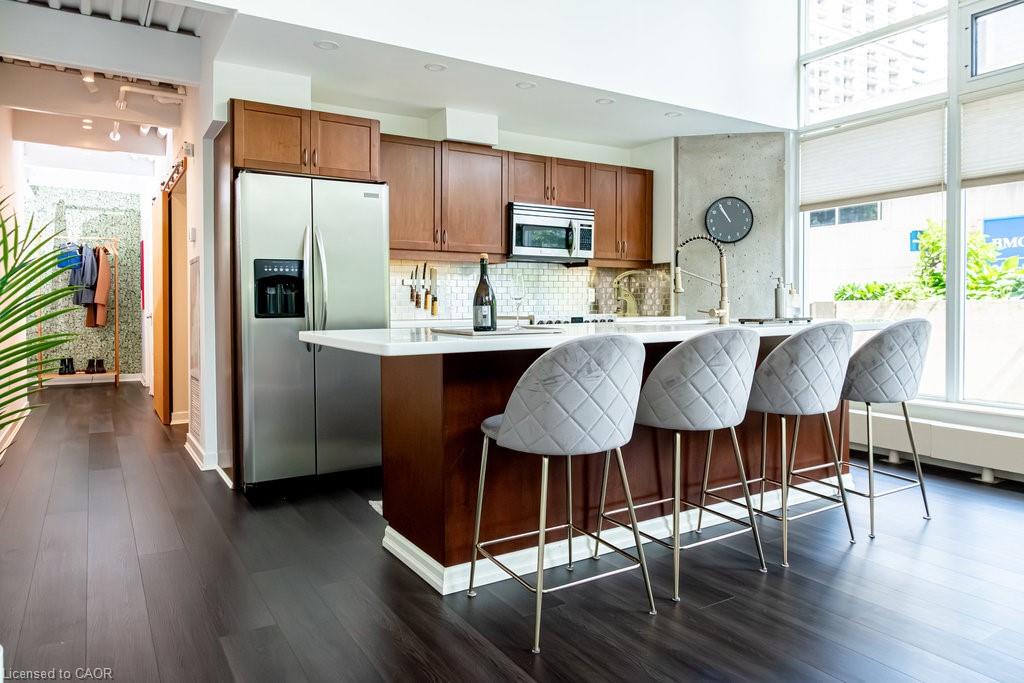 102-66 Bay Street S Property Photo 16