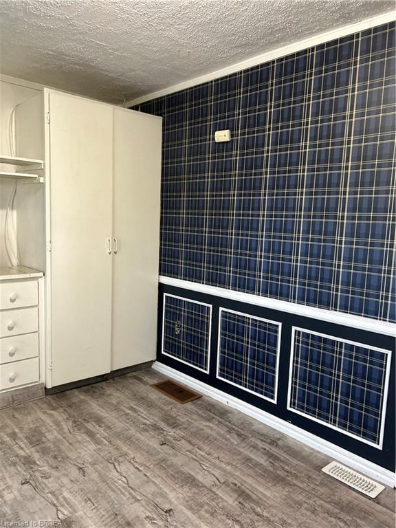 3852 Roxborough Avenue Property Photo 6