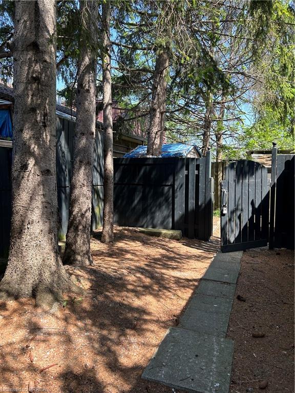 3852 Roxborough Avenue Property Photo 15