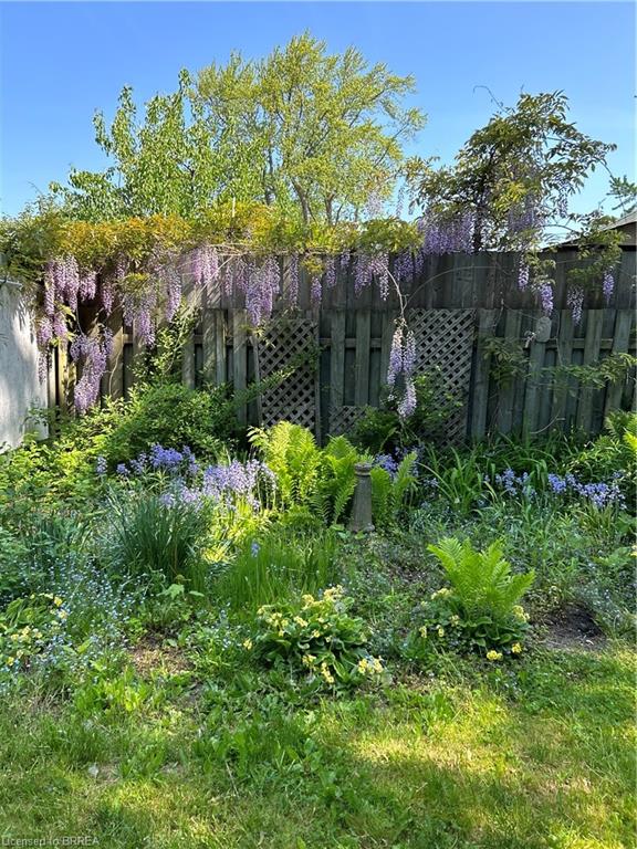 3852 Roxborough Avenue Property Photo 20