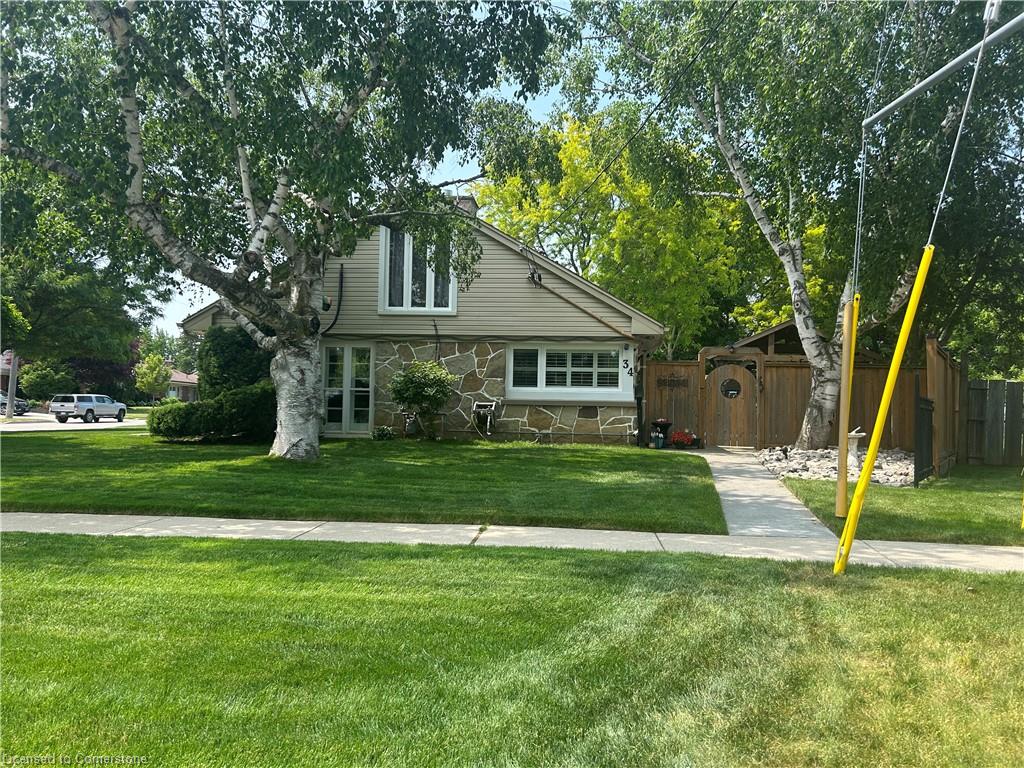 34 Queensway Drive Property Photo 1