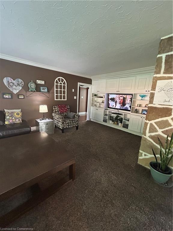 34 Queensway Drive Property Photo 13