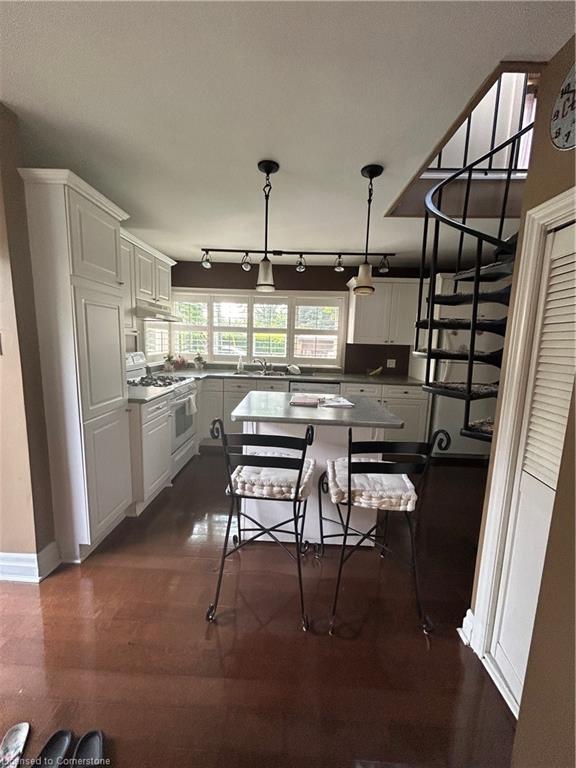 34 Queensway Drive Property Photo 27