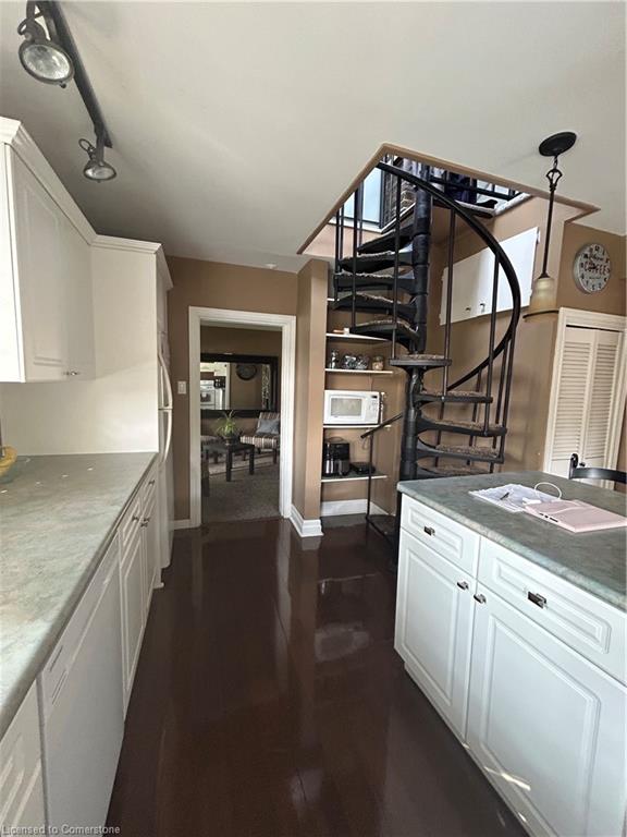 34 Queensway Drive Property Photo 29