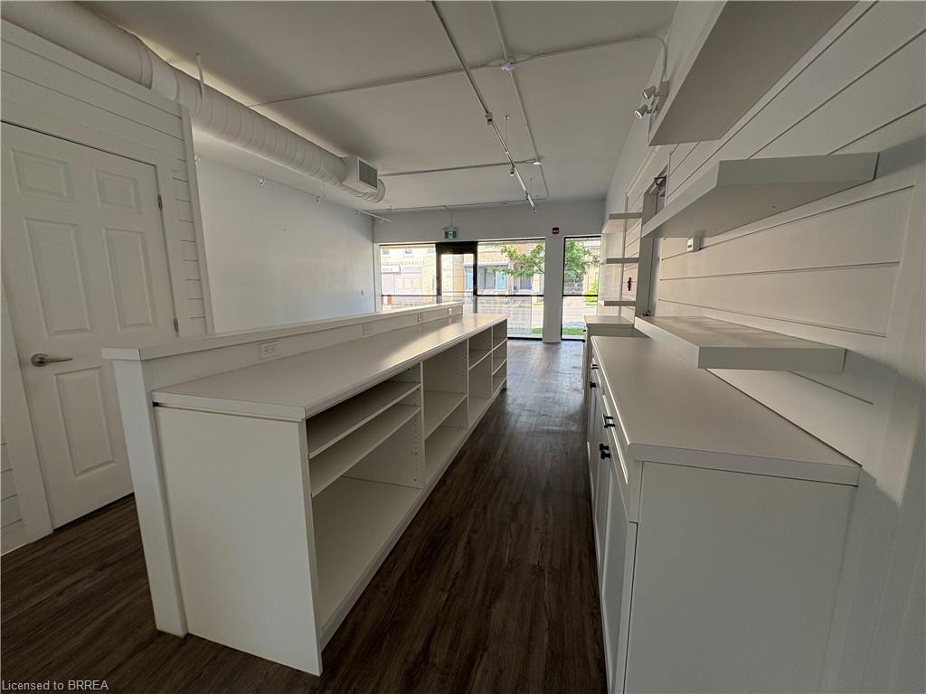 2-178 Brant Avenue Property Photo 13