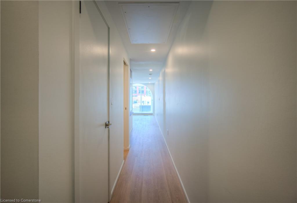 26 King Street E Property Photo 13