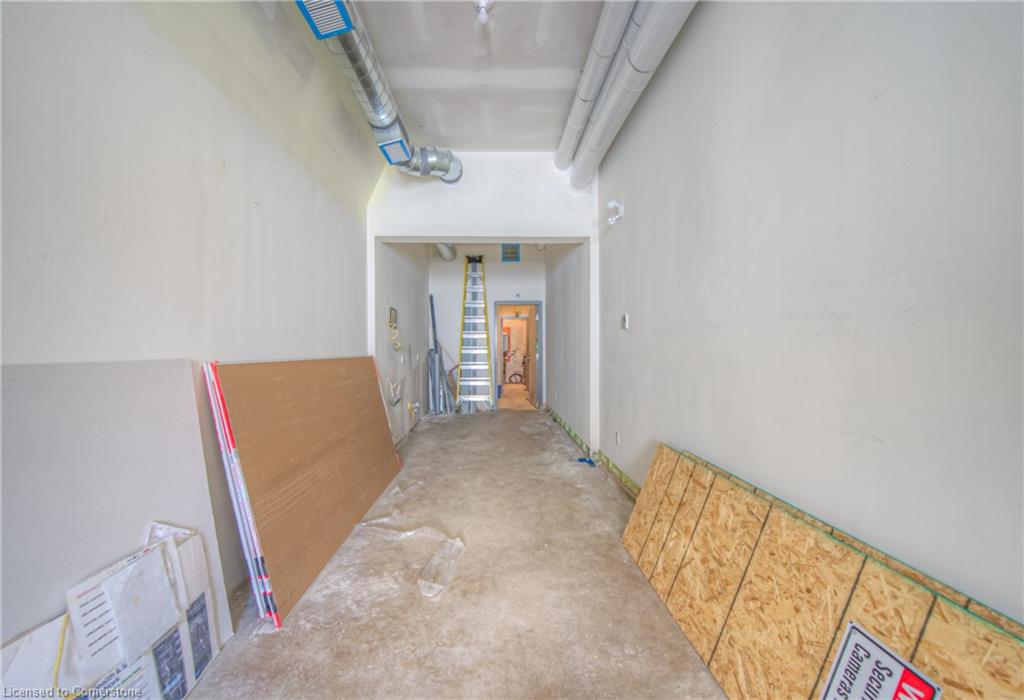 26 King Street E Property Photo 22