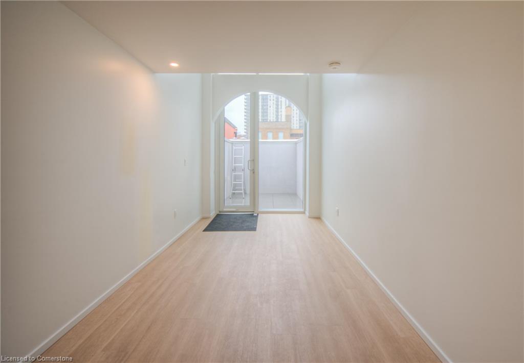 26 King Street E Property Photo 32