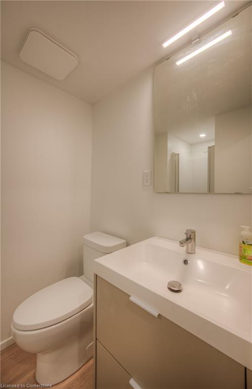 26 King Street E Property Photo 39