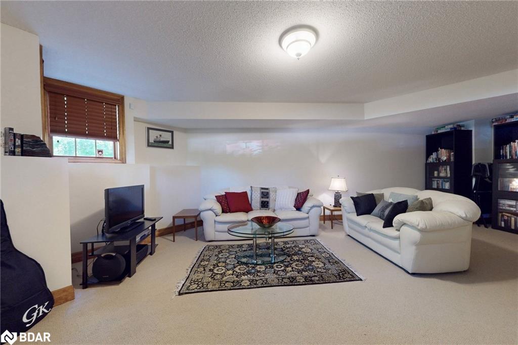 2-228 Blue Ski George Crescent Property Photo 34