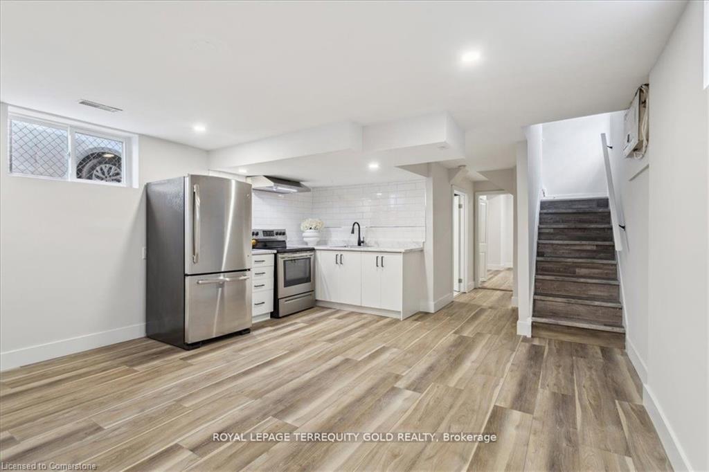 2027 Brampton Street Property Photo 1