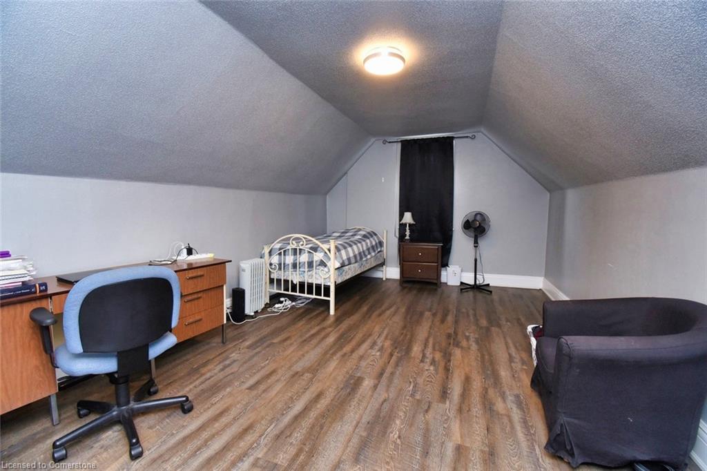 242 James Street S Property Photo 29