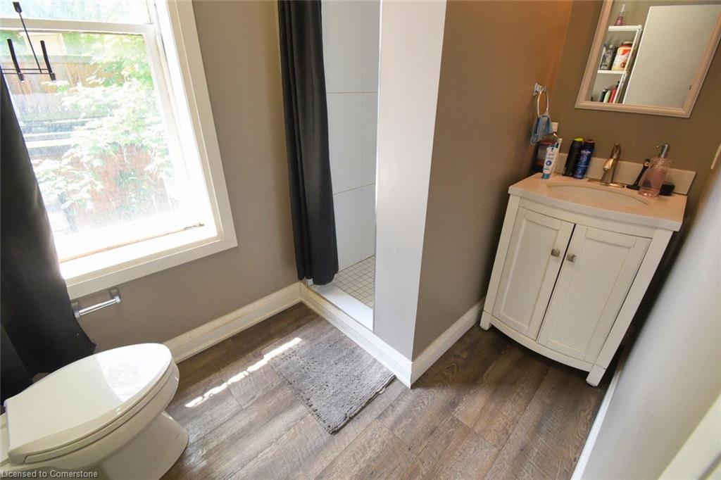 242 James Street S Property Photo 30