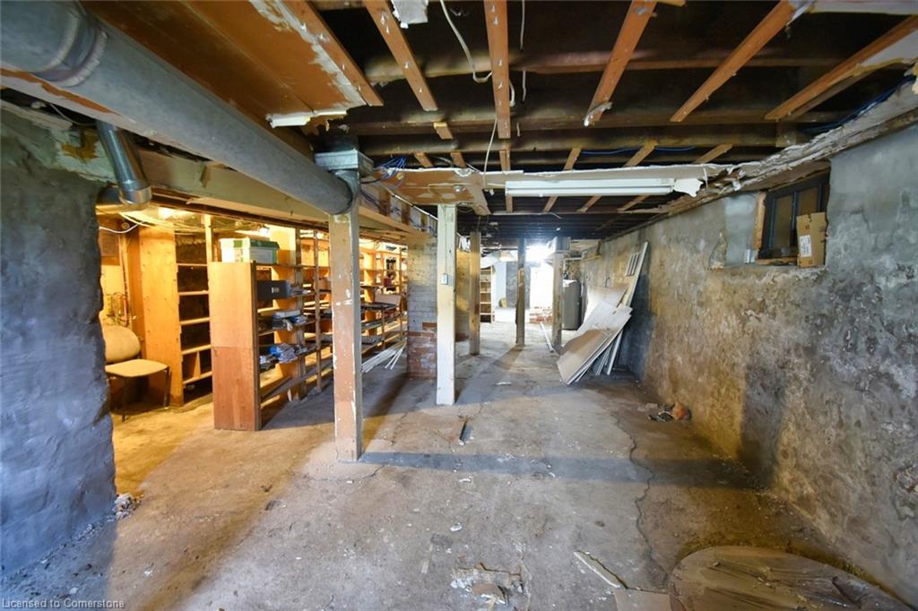 242 James Street S Property Photo 32