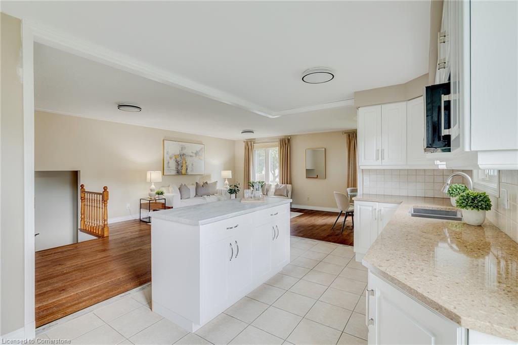 15 Laguna Crescent Property Photo 6
