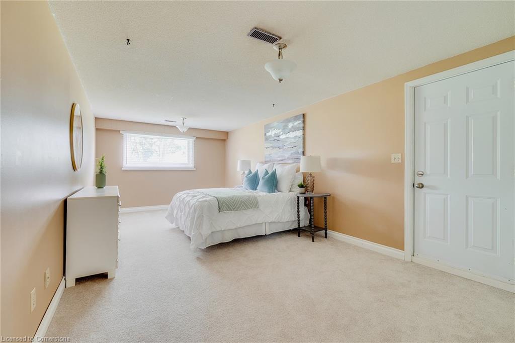 15 Laguna Crescent Property Photo 18