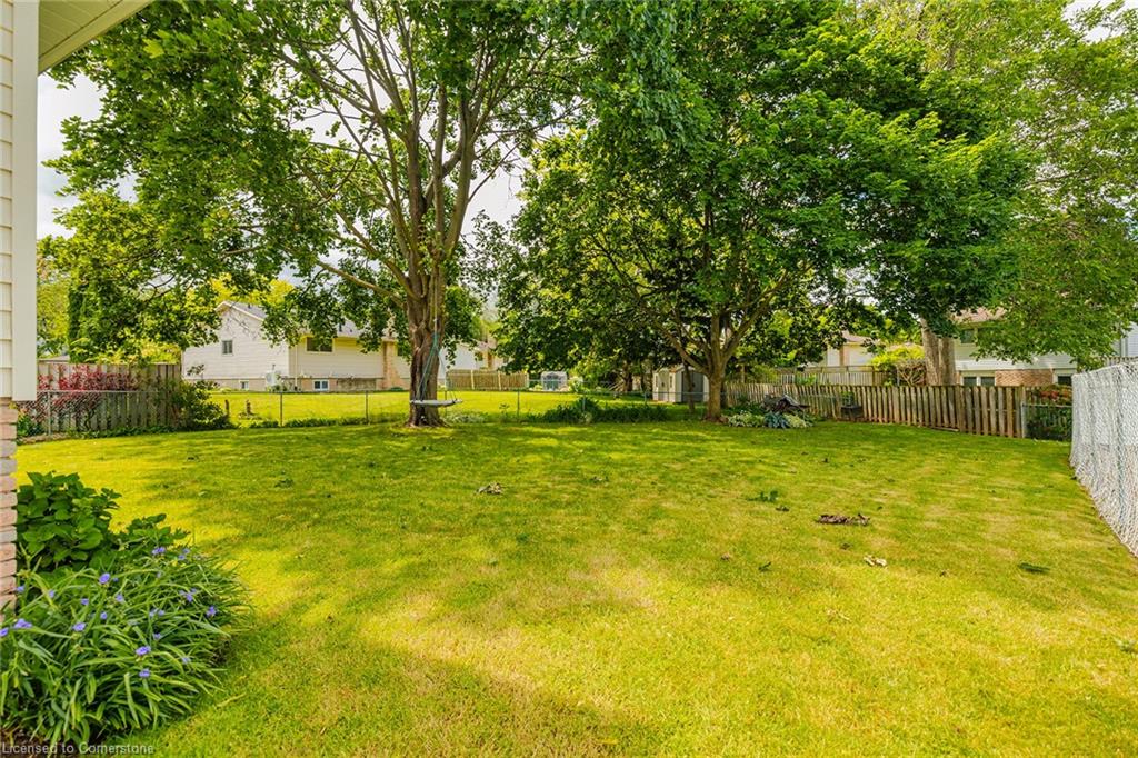 15 Laguna Crescent Property Photo 25