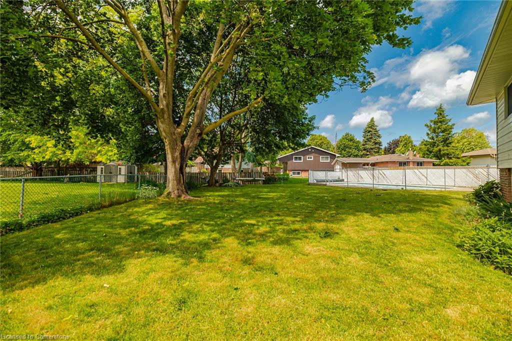 15 Laguna Crescent Property Photo 26