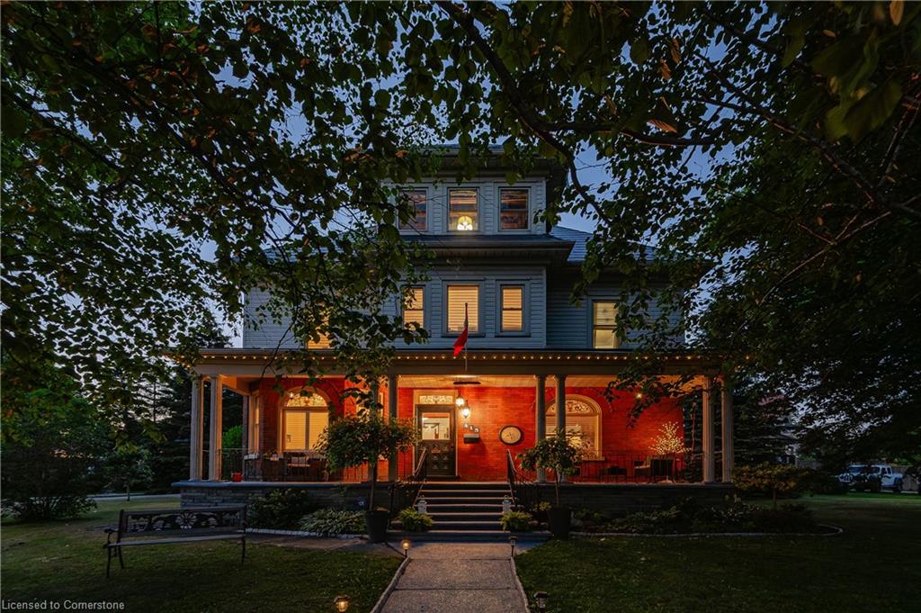 415 Wallace Avenue N Property Photo 1