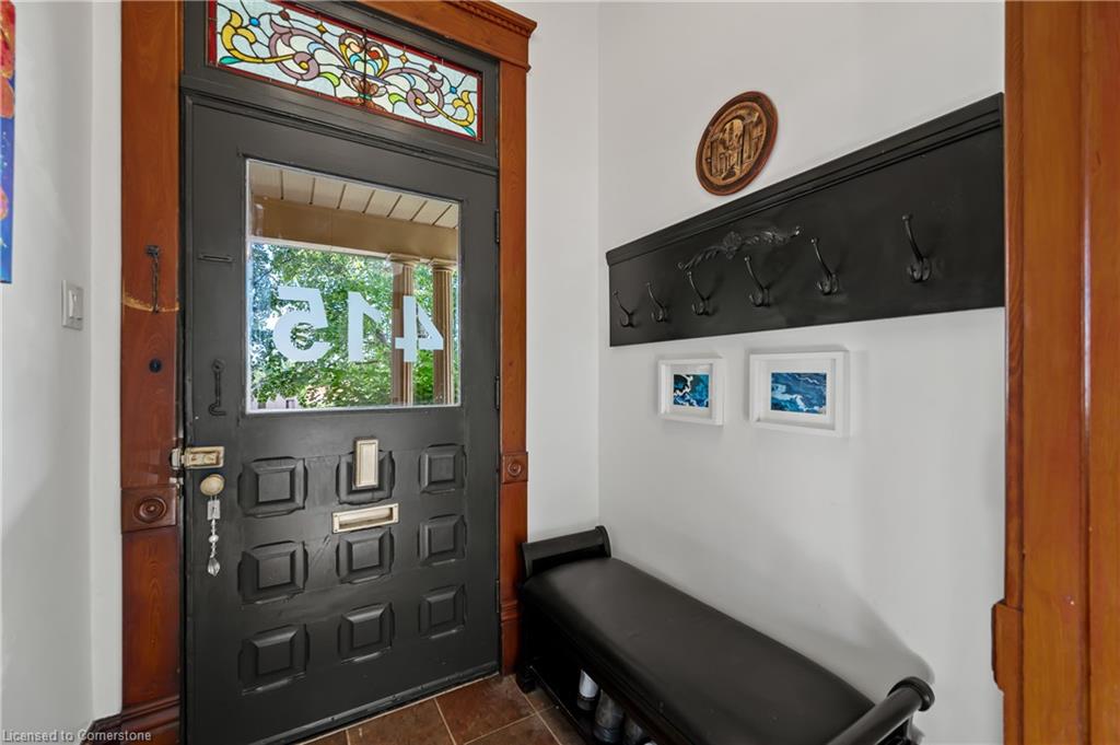 415 Wallace Avenue N Property Photo 10
