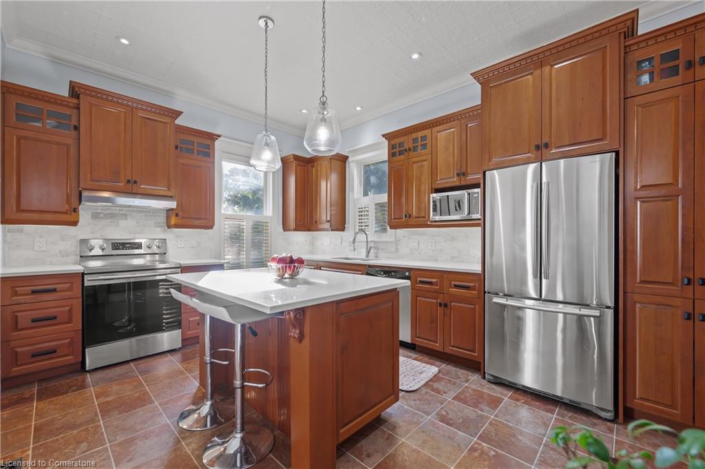 415 Wallace Avenue N Property Photo 22