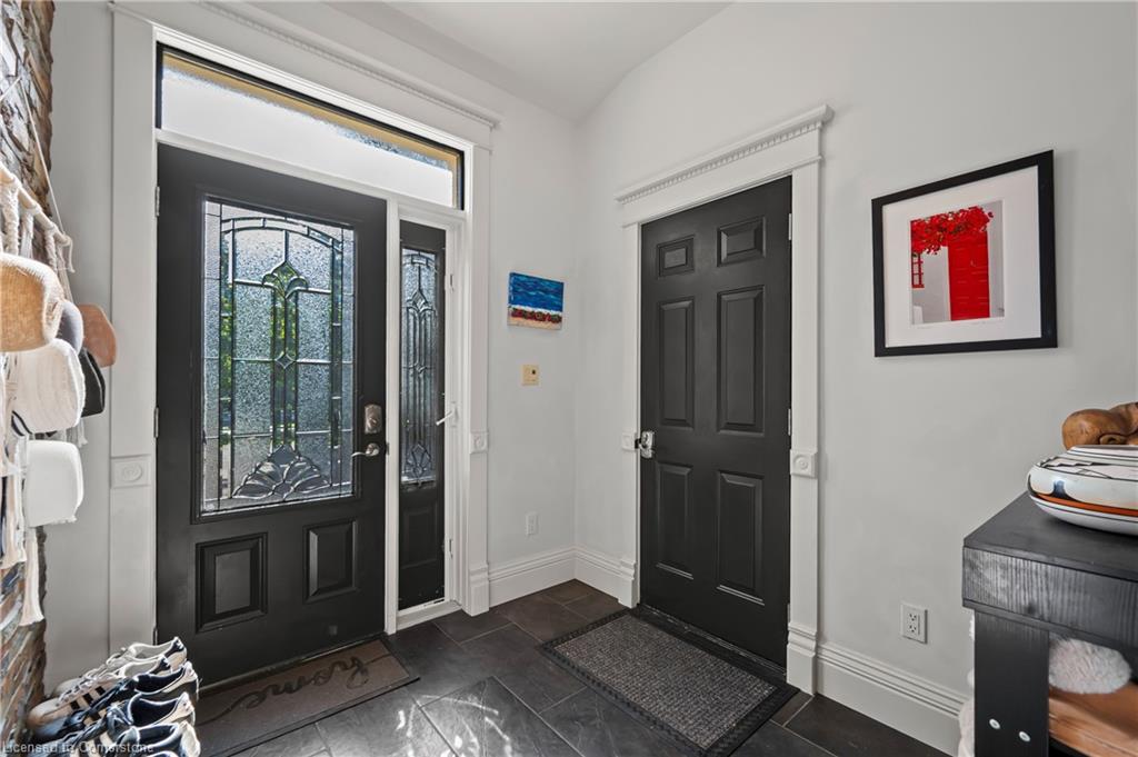 415 Wallace Avenue N Property Photo 26