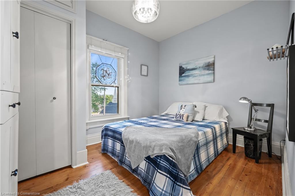 415 Wallace Avenue N Property Photo 37