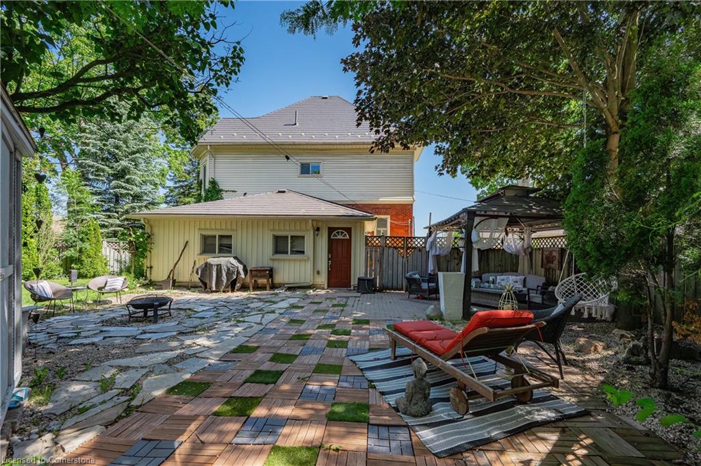 415 Wallace Avenue N Property Photo 45