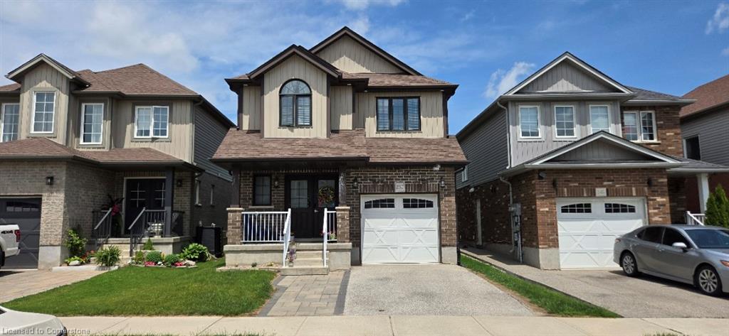 250 Moorlands Crescent Property Photo 1