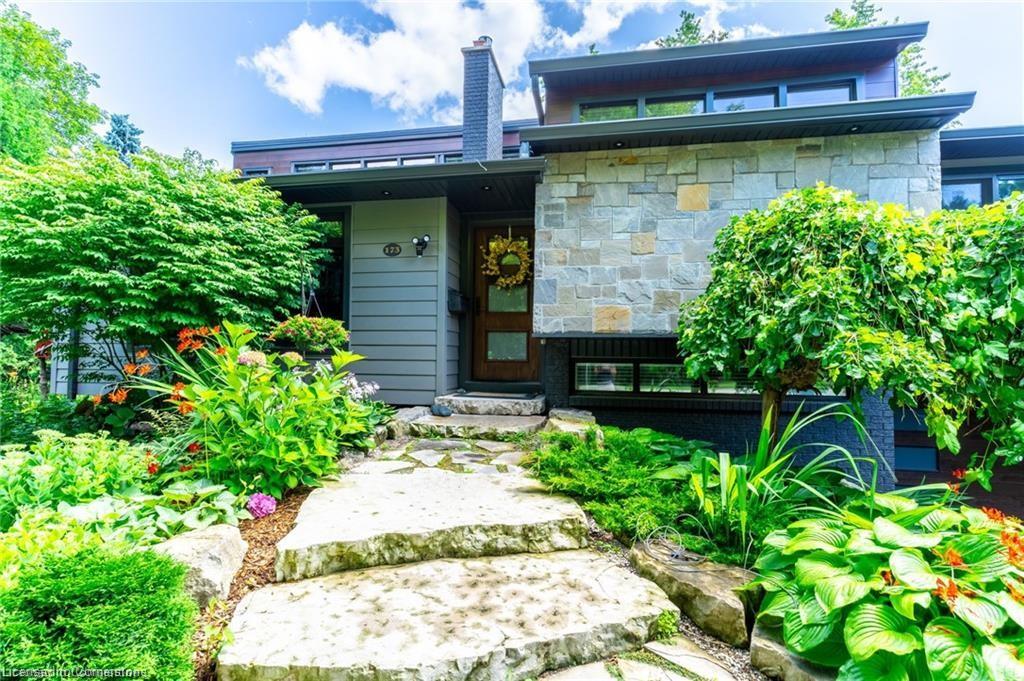 173 Cayuga Avenue Property Photo 2