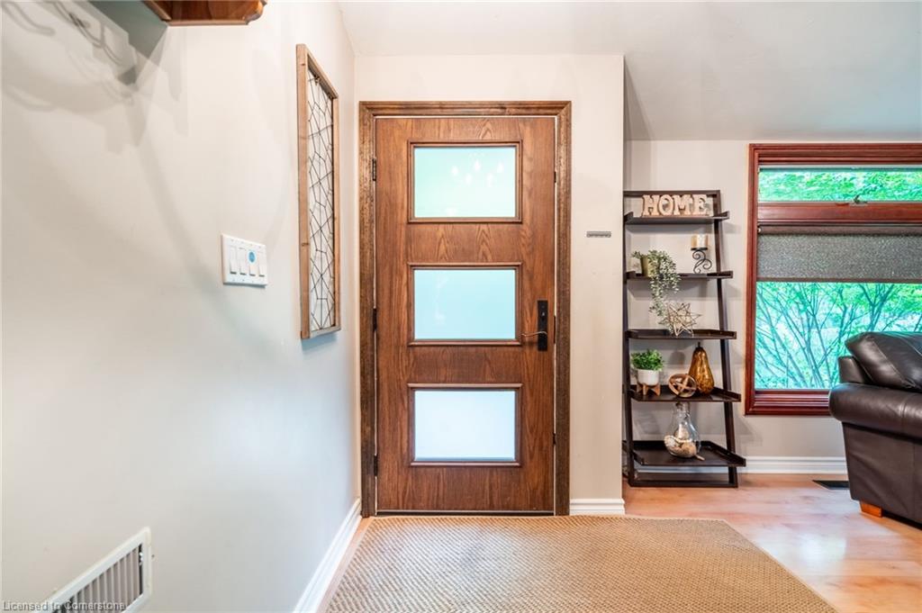 173 Cayuga Avenue Property Photo 3