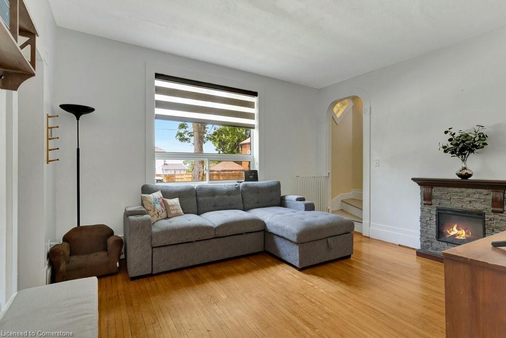405 Margaret Street Property Photo 5