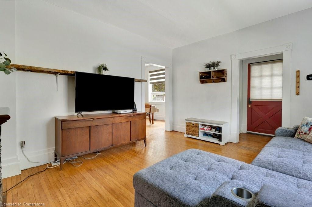 405 Margaret Street Property Photo 6