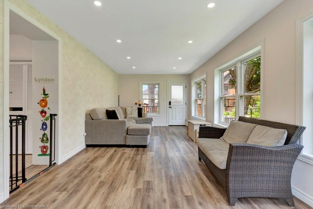 405 Margaret Street Property Photo 14