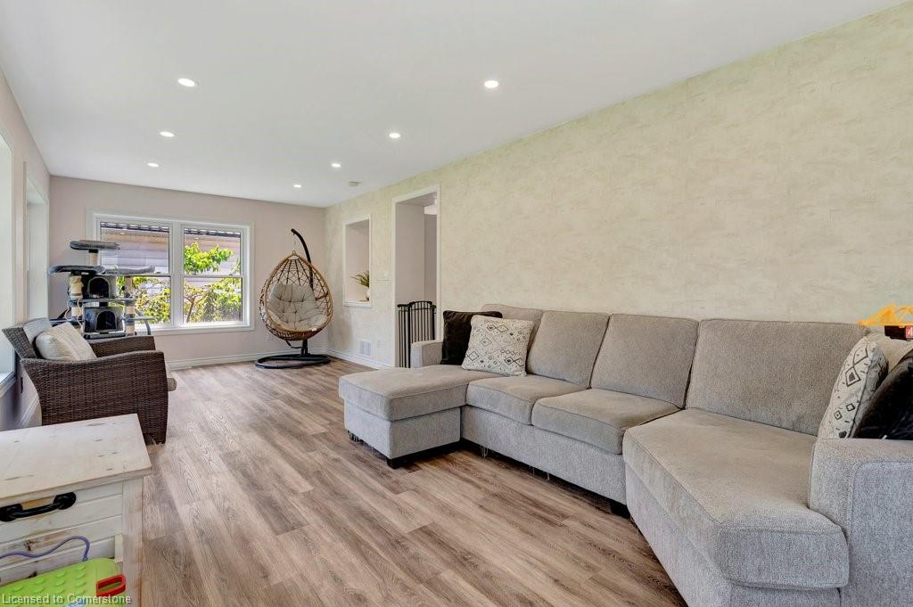 405 Margaret Street Property Photo 15