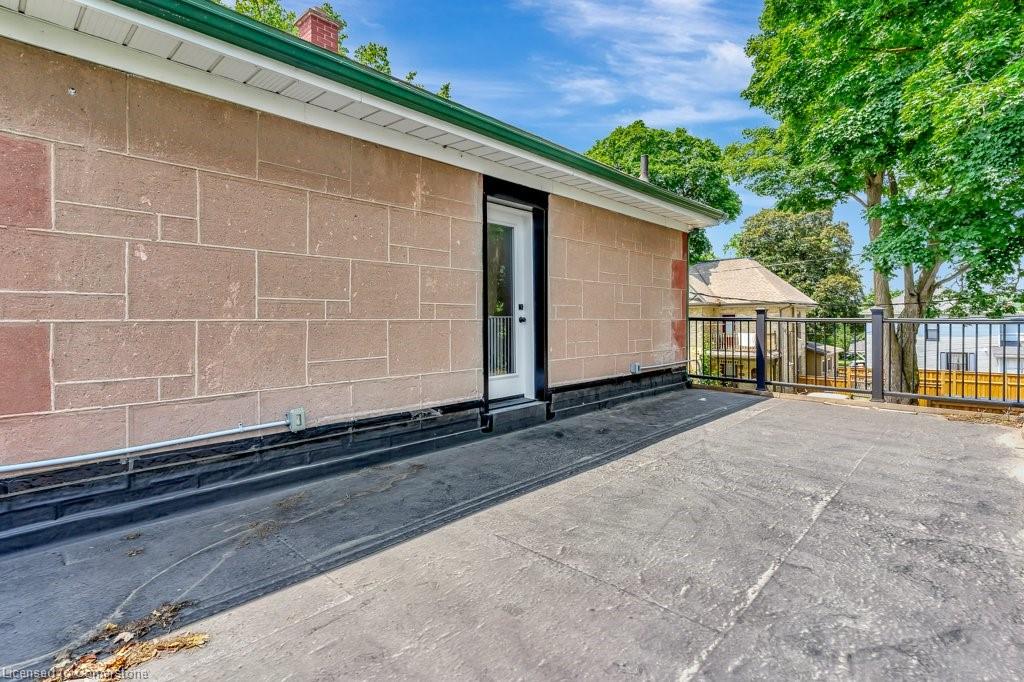 405 Margaret Street Property Photo 29