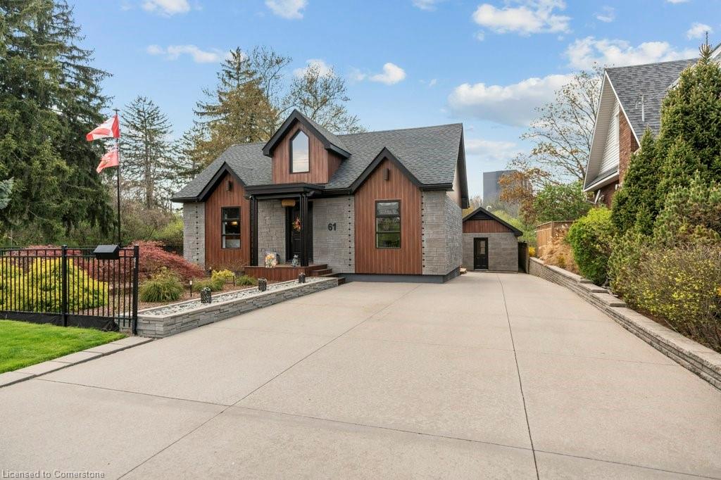 61 Lake Avenue N Property Photo 3