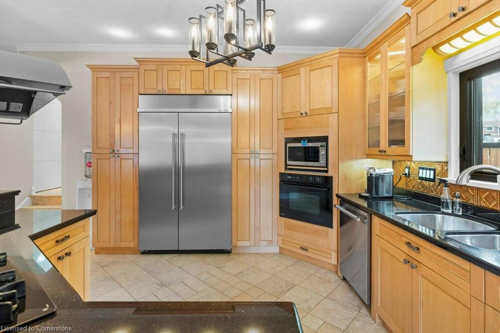 61 Lake Avenue N Property Photo 6