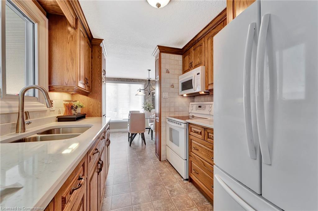 364 Boxbury Drive Property Photo 13