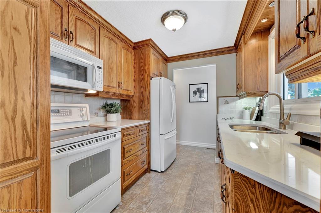 364 Boxbury Drive Property Photo 15