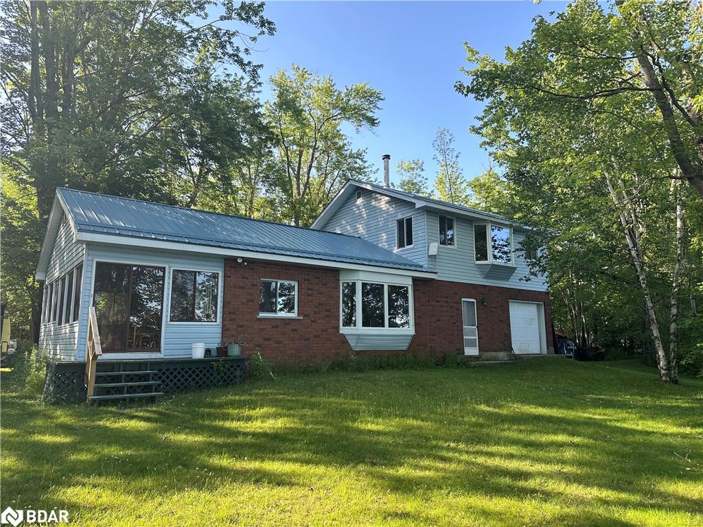 98 Mcleish Drive Property Photo 1