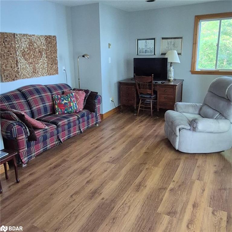 98 Mcleish Drive Property Photo 9