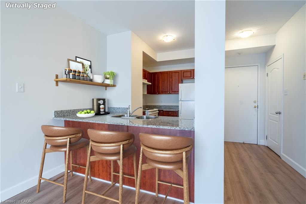 1206-135 James Street S Property Photo 11