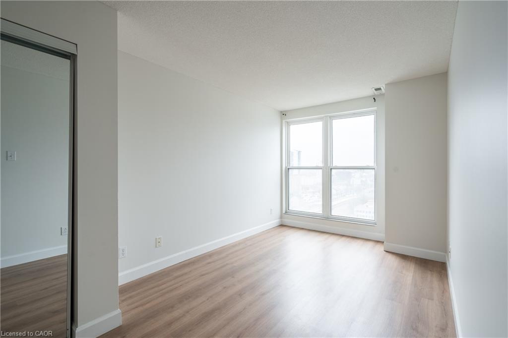 1206-135 James Street S Property Photo 24