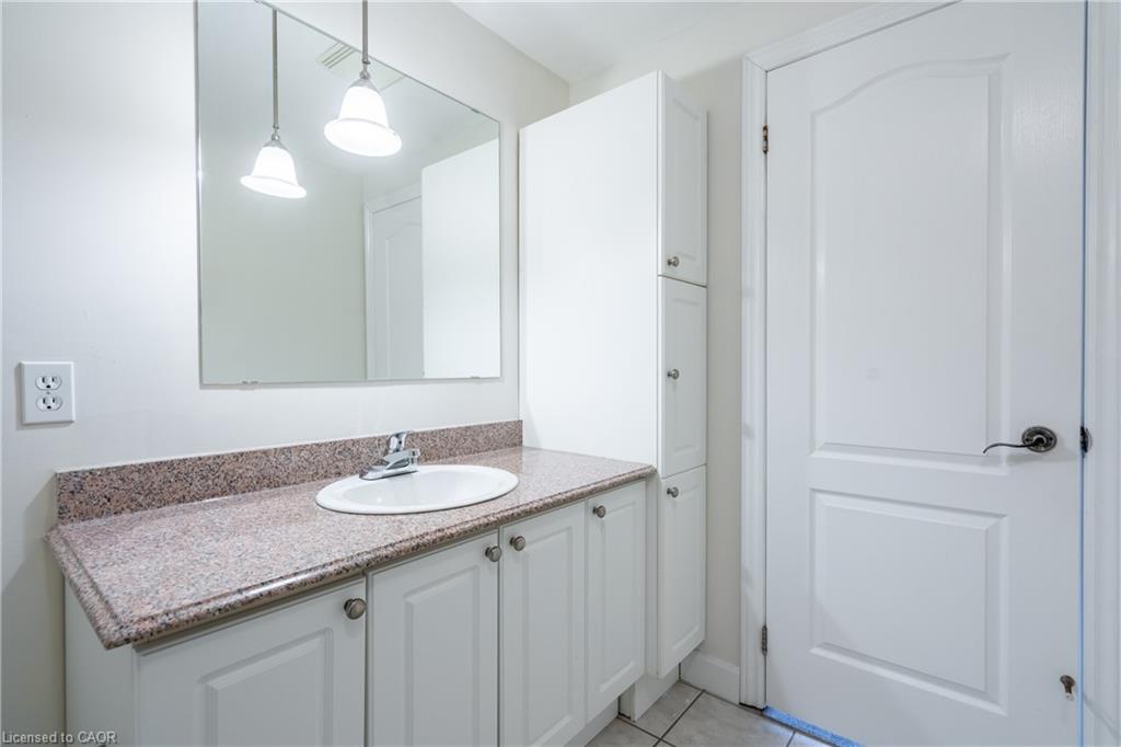 1206-135 James Street S Property Photo 26