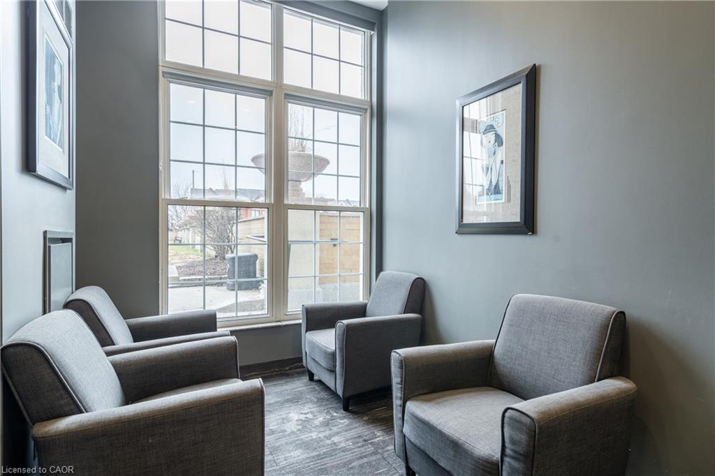 1206-135 James Street S Property Photo 29