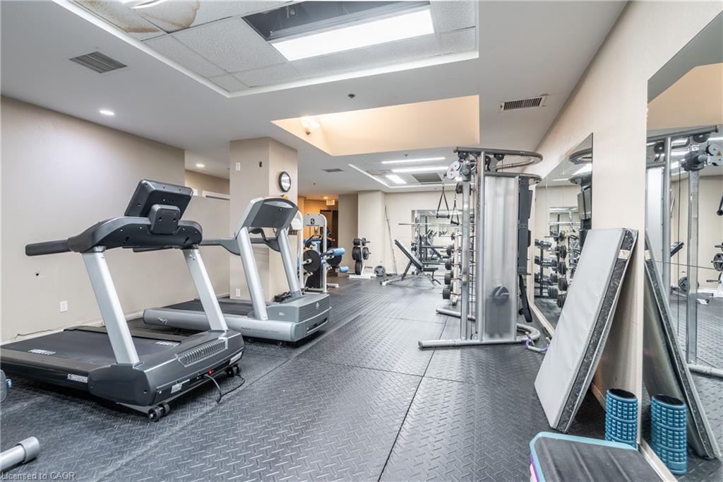 1206-135 James Street S Property Photo 32